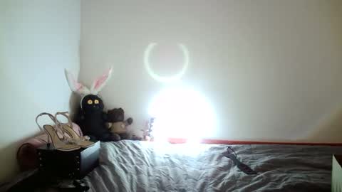 nefertiti_queen online show from April 15, 10:43 pm