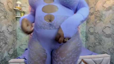 Snapshot of neffertiry_ebonny chatting on September 12, 5:42 pm Nefer online show from September 12, 5:42 pm