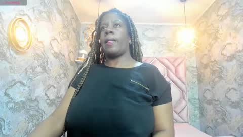 Snapshot of neffertiry_ebonny chatting on October 15, 5:04 pm Nefer online show from October 15, 5:04 pm