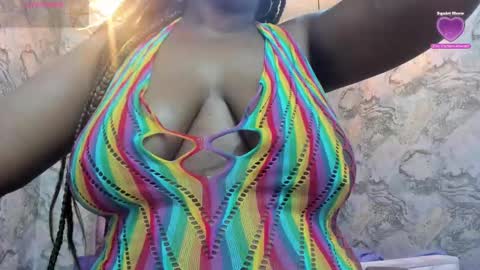 Snapshot of neffertiry_ebonny chatting on October 1, 6:35 pm Nefer online show from October 1, 6:35 pm