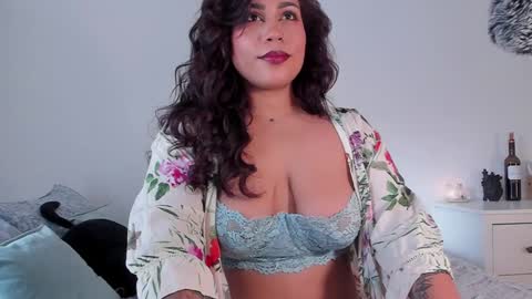 Snapshot of neko_elaine chatting on February 7, 1:32 pm Miss Elaine New account online show from February 7, 1:32 pm