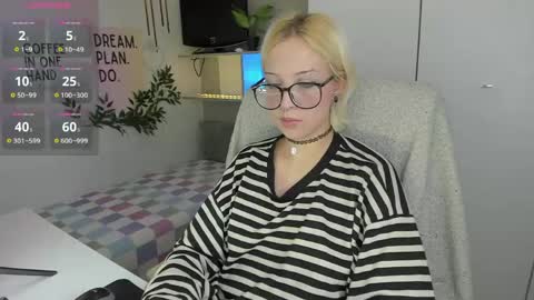 Kate online show from May 9, 8:55 pm