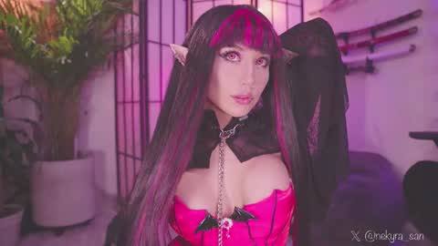 Snapshot of nekyra_san chatting on October 5, 12:59 am Mely Birthday party saturday night BYO online show from October 5, 12:59 am
