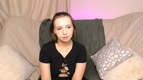 nellydrew online show from July 9, 7:33 am