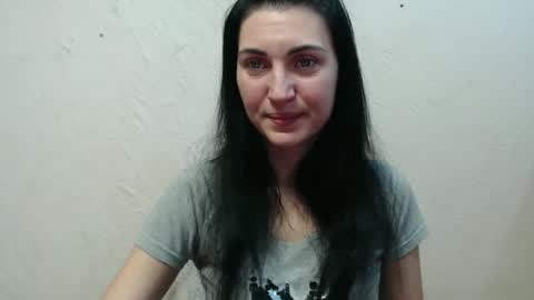 Nensy online show from January 4, 4:43 pm