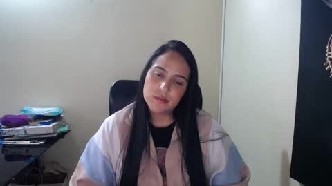 Snapshot of neny445 chatting on February 6, 1:21 pm kelly lopez online show from February 6, 1:21 pm