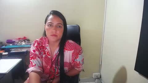 Snapshot of neny445 chatting on January 8, 1:09 pm kelly lopez online show from January 8, 1:09 pm