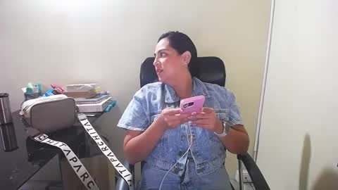 Snapshot of neny445 chatting on January 11, 12:29 pm kelly lopez online show from January 11, 12:29 pm