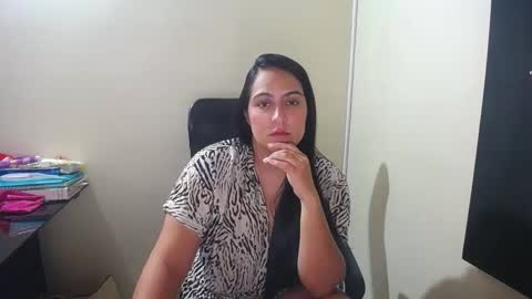 Snapshot of neny445 chatting on December 18, 1:23 pm kelly lopez online show from December 18, 1:23 pm