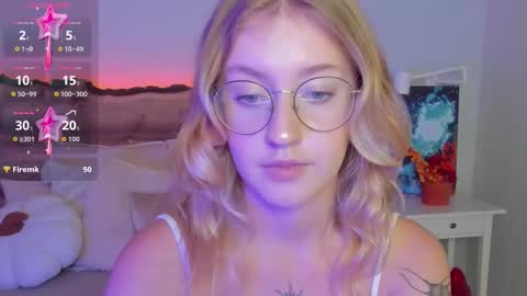 Snapshot of nerissa_xo chatting on September 21, 8:40 pm Nerissa online show from September 21, 8:40 pm