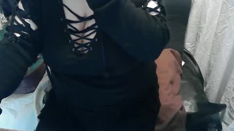 neslihan online show from February 13, 6:09 am