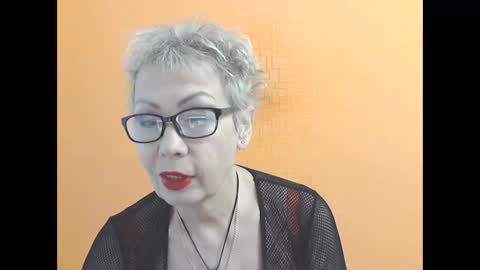 NessyJenixs online show from November 10, 8:09 am