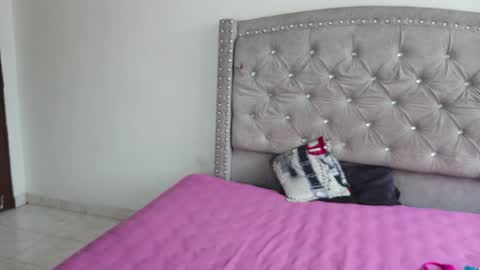 nesuko_kamado online show from November 26, 4:30 pm