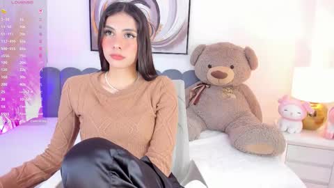 Nia online show from November 21, 7:16 pm