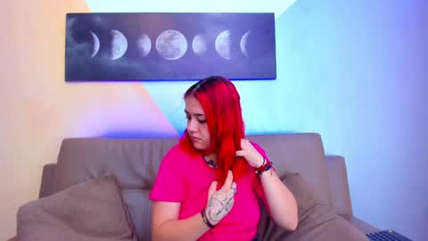 Estefani  online show from December 30, 11:59 am