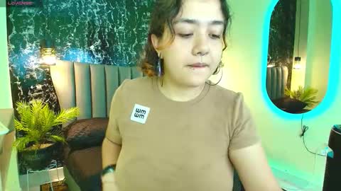 Snapshot of nia_starkx chatting on September 20, 7:01 pm nia_starkx online show from September 20, 7:01 pm