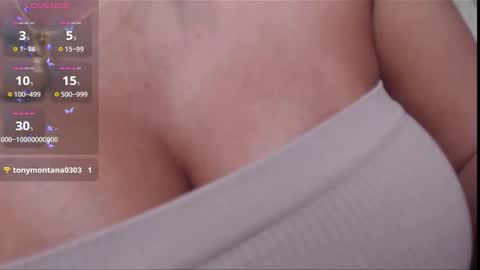 Mia online show from September 17, 9:35 pm