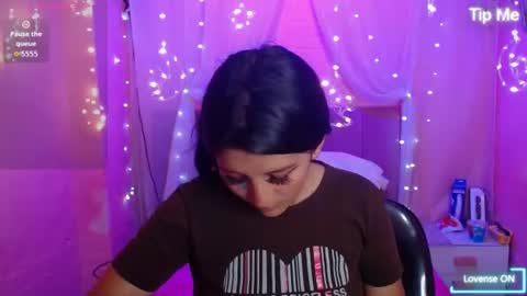 niamh_lifah online show from July 18, 2:41 pm