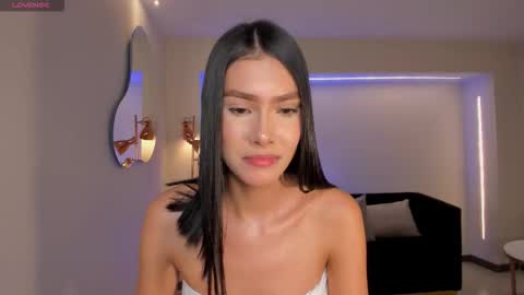 Call me Nia  online show from January 31, 7:11 pm