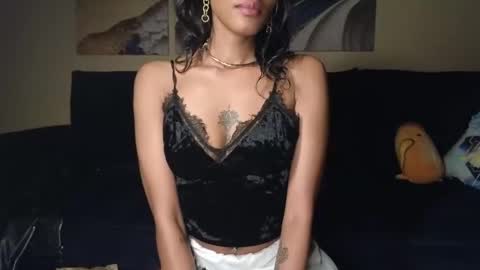 Snapshot of nicckah_ chatting on January 2, 1:17 am Lilly online show from January 2, 1:17 am