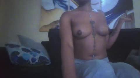 Snapshot of nicckah_ chatting on March 8, 7:35 am Lilly online show from March 8, 7:35 am