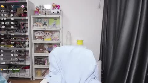 Belle online show from June 3, 2:33 pm