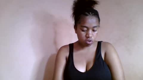 nicelly01 online show from July 28, 11:39 am