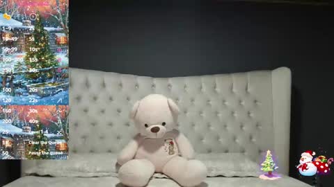 Snapshot of nichole_bree chatting on December 9, 11:04 am Nichole online show from December 9, 11:04 am