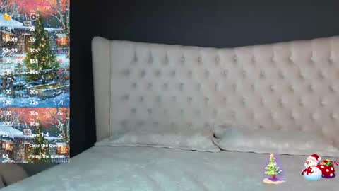 Snapshot of nichole_bree chatting on December 10, 11:00 am Nichole online show from December 10, 11:00 am