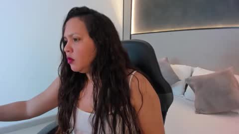 N I C O L online show from December 15, 3:39 pm