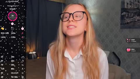 Nicoletta online show from October 27, 7:08 pm