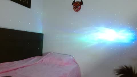 nicole online show from March 8, 3:26 am