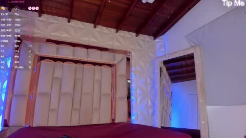 Nicole  online show from November 4, 7:41 pm