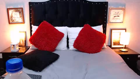 Snapshot of nicole_duran3095 chatting on December 17, 6:45 am Nick online show from December 17, 6:45 am