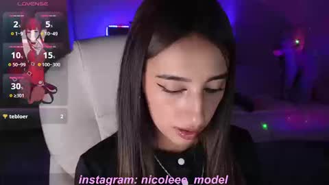 Snapshot of nicole_edwards chatting on September 26, 11:13 pm Nicole online show from September 26, 11:13 pm