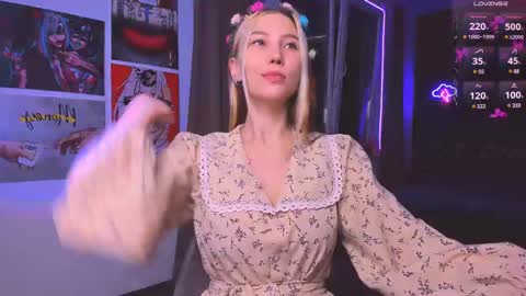 Nicole online show from March 8, 8:35 pm