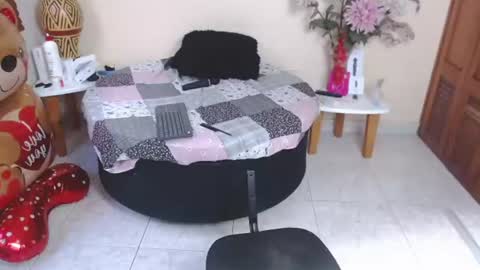 Nicole Santana online show from July 14, 10:58 pm