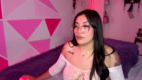 Nicole online show from January 10, 6:07 am