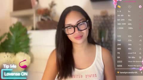 NICOLE online show from December 18, 5:18 pm