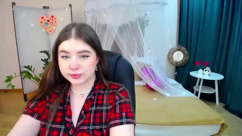 Snapshot of nicolefoxery chatting on February 22, 3:23 am nicolefoxery online show from February 22, 3:23 am