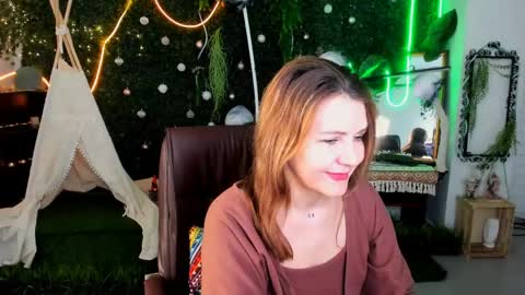 nicolehits online show from March 30, 5:12 pm