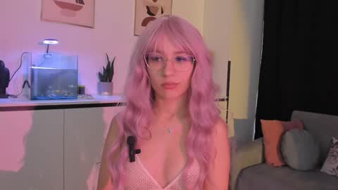 Snapshot of nicoleirisxxx chatting on September 26, 5:05 am nicoleirisxxx online show from September 26, 5:05 am