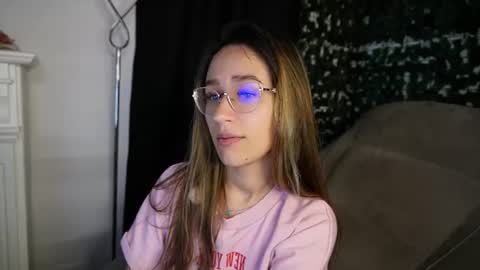 nicoleirisxxx online show from July 23, 5:15 am