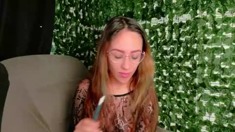nicoleirisxxx online show from June 30, 5:18 am