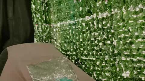 nicoleirisxxx online show from June 10, 5:17 am