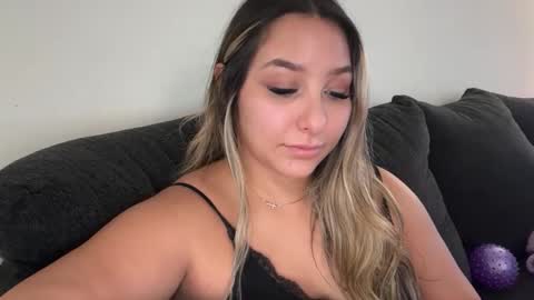 nicolelovesyou444 online show from October 21, 4:00 pm
