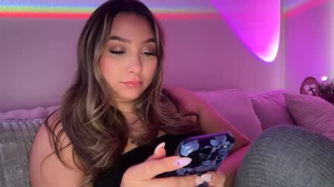 nicolelovesyou444 online show from February 20, 3:24 pm