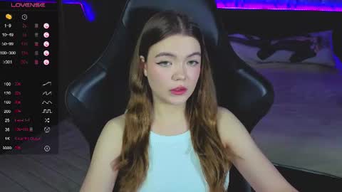 NicoleMeew online show from June 25, 4:08 pm