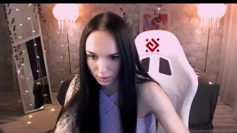 Nicole online show from June 15, 4:18 pm