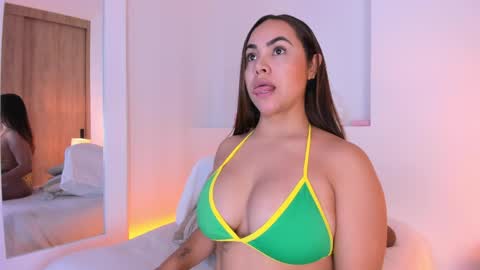 Nicole online show from May 28, 12:25 pm